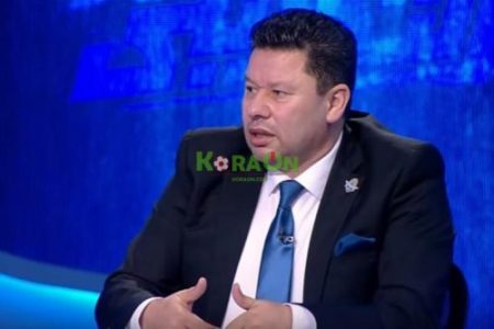 رضا عبد العال يفتح النار على ميتشو: “هضيع شخصية الزمالك”