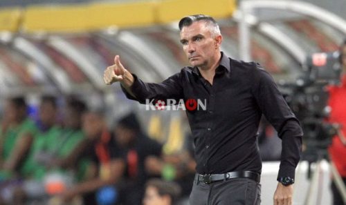 مرتضى منصور يطالب كارتيرون بالحزم مع لاعبي الزمالك