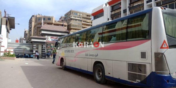 حافلة الزمالك تصل إلى ستاد برج العرب استعدادا لمواجهة سموحة