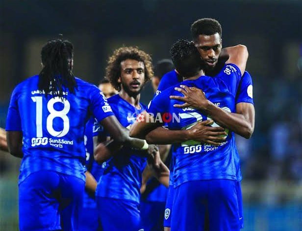 الهلال يفوز على الحزم بثلاثية في الدوري