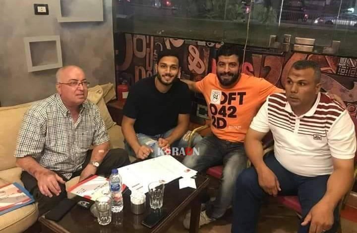 عمر صلاح يقرر الاستمرار مع سموحة بعد جلسته مع فرج عامر