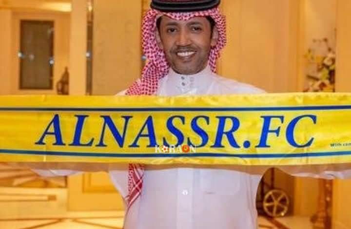 عبدالعزيز بغلف يكافي لاعبين النصر بعد الفوز علي الرائد