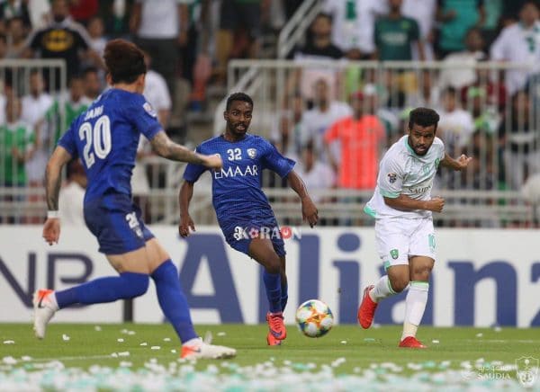 من هو معلق مباراة الهلال والأهلي في دوري روشن السعودي؟