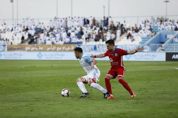 نتيجة الشوط الأول مباراة بني ياس والشارقة في دوري الخليج العربي الإماراتي