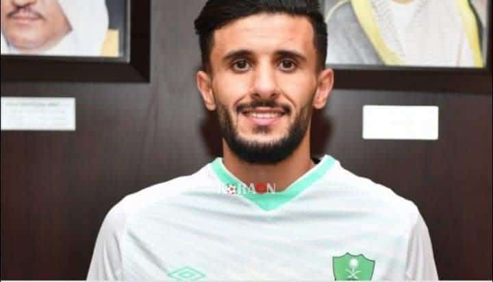 لاعب الأهلي السعودي “خالد البركه” يتعرض لتمزق عضلي