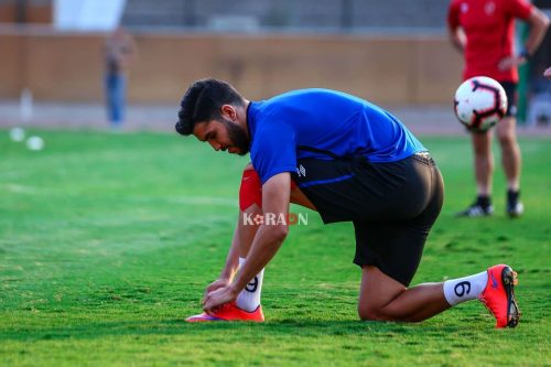 أزارو لن يرحل عن القلعة الحمراء وحقيقة ضم المهاجم النيجيري وتمسك الوداد المغربي بالكرتي