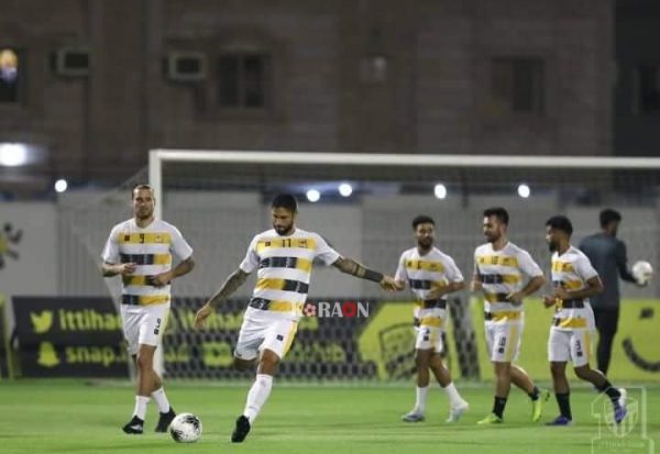 لاعب اتحاد جدة السعودي يوضح موقفه من قرار الاعتزال