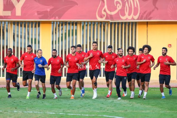 فقرة فنية في مران الأهلي استعدادا لمواجهة الزمالك