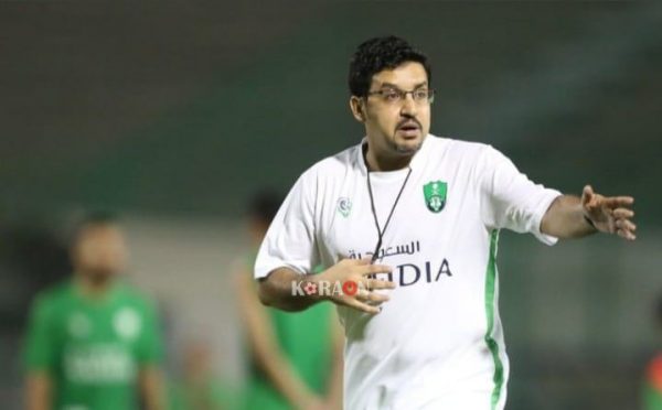 مدير الاحتراف بالنادي الأهلي السعودي يشكر المحمدي