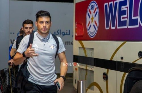 بعثة منتخب باراجواي تصل الرياض