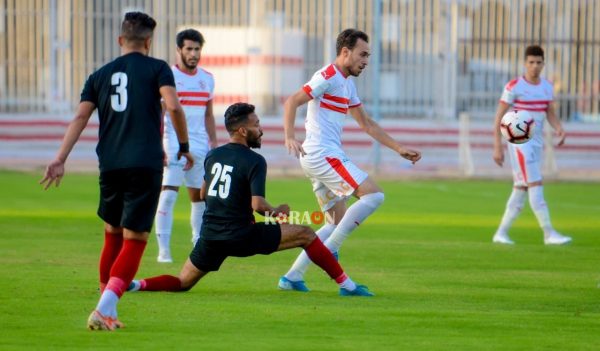 بالفيديو  خناقة كوميدية بين لاعب الزمالك وزوجته على تيك توك