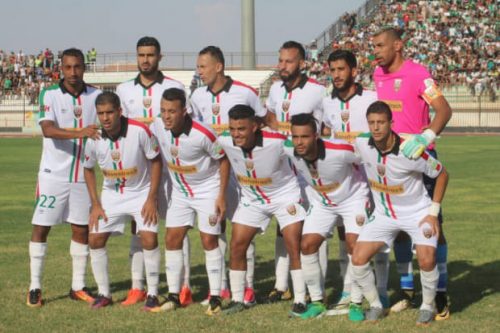 منافس الزمالك – مدرب مولودية الجزائر يعد بالمنافسة على كل الألقاب