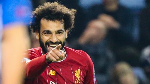 محمد صلاح يُداعب بطل مسلسل بـ 100 وش