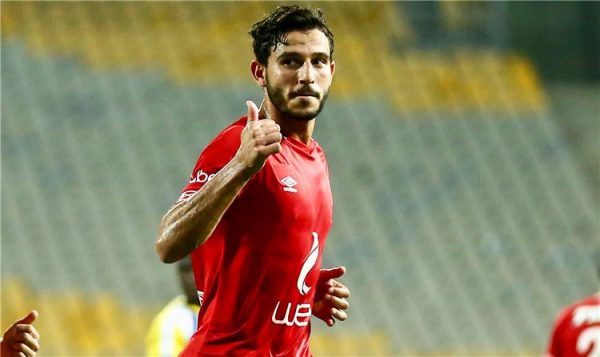 مدرب الاهلي يطمئن على حاله حمدي فتحي