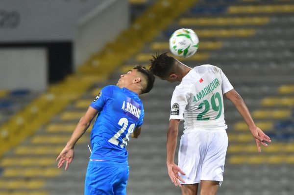 لجنة طبية في استاد القاهرة قبل مباراة الزمالك والرجاء