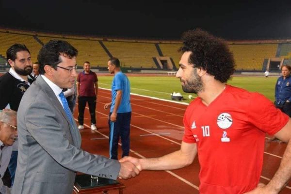 صدمة جديدة لمنتخب مصر قبل مباراتي توجو – إصابة محمد صلاح نجم الفراعنة بفيروس كورونا