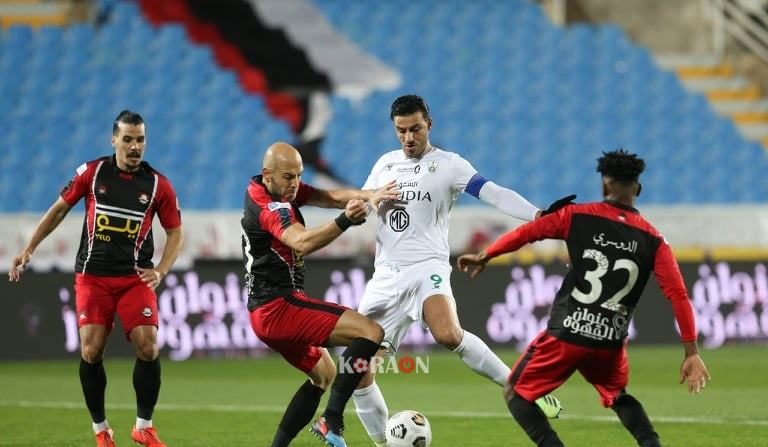 الأهلي يخطف فوزا من الرائد في الدوري السعودي للمحترفين