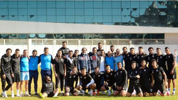 أوناجم يودع لاعبي الزمالك قبل رحيله إلى الوداد – صور