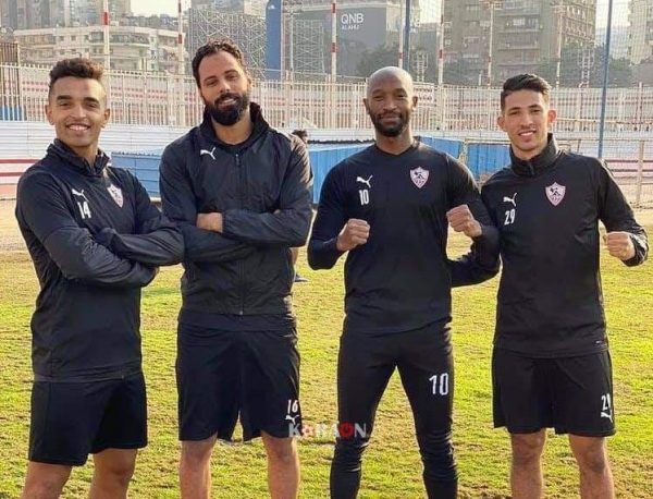 رباعي الزمالك يلتقط صورة خاصة بعد التجديد