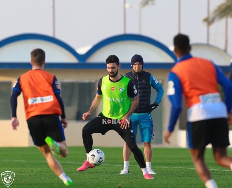 الهلال السعودي يكتسح اجمك الأوزبكي بثلاثية في دوري أبطال آسيا