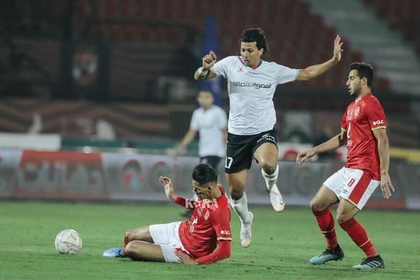 نتيجة الشوط الأول من مباراة الأهلي وطلائع الجيش في الدوري المصري