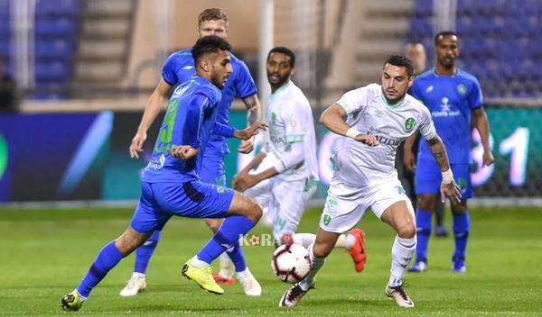 التعادل يحسم مواجهة الأهلي والفتح في الدوري السعودي