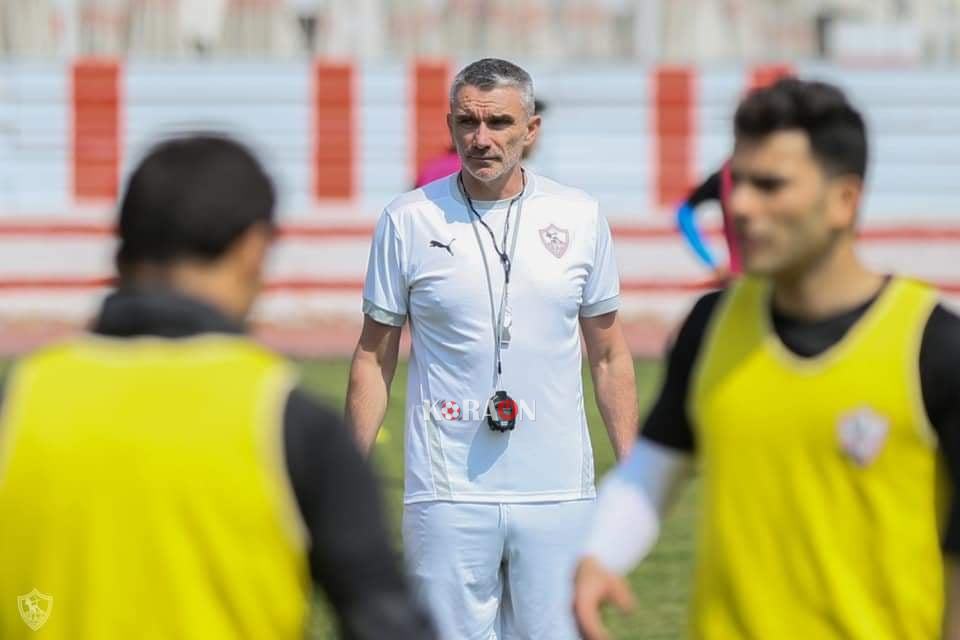 كارتيرون يستقر على موعد إعلان قائمة الزمالك