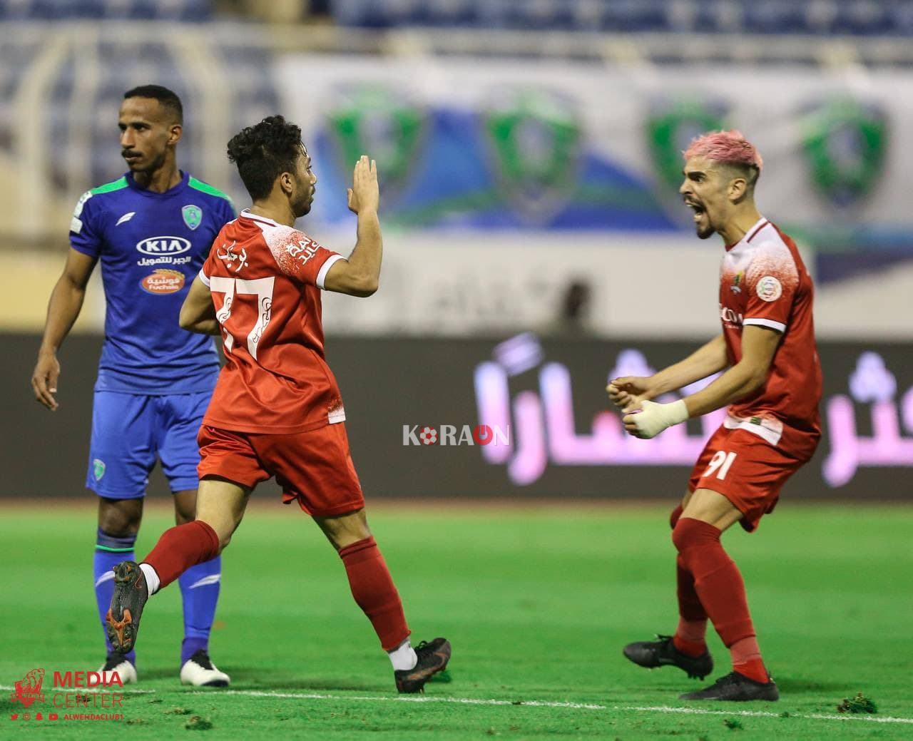 الوحدة يضرب الفتح بثلاثية في الدوري السعودي