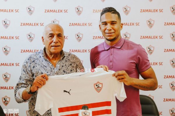 لاعبو الزمالك يحتفلون بسيف الجزيري