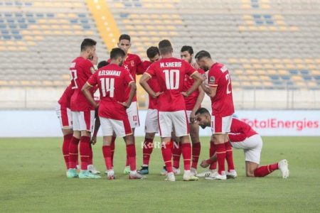 الهلال السعودي يهنىء الأهلي بعد التتويج بدوري أبطال أوروبا