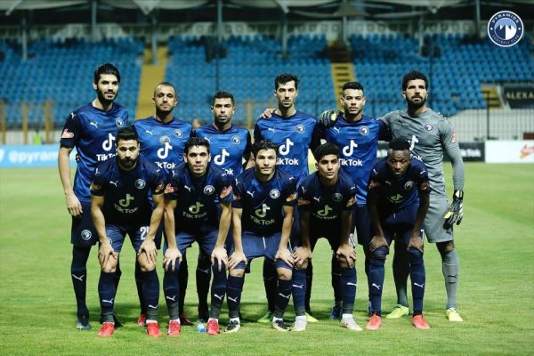 مشاهدة مباراة بيراميدز وعزام يونايتد