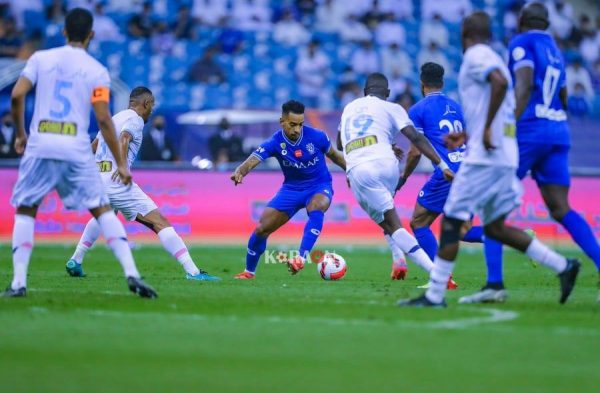 الهلال والباطن