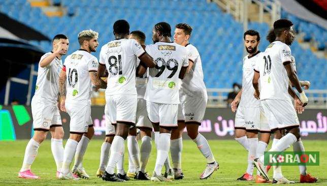 انطلاق مباراة الفيصلى والشباب بالجولة الـ 12 من الدورى السعودى