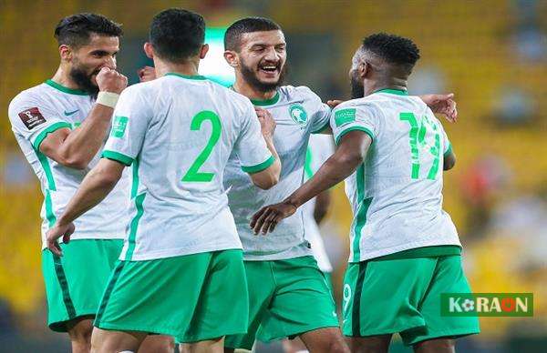 دكة بدلاء السعودية امام فيتنام بتصفيات كأس العالم 2022