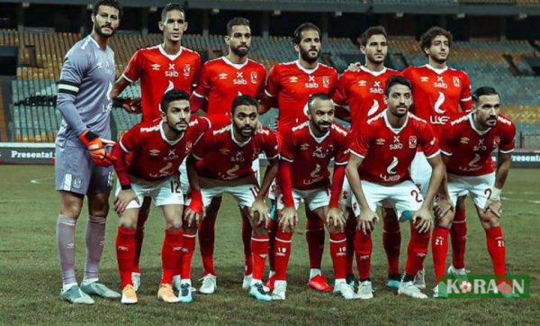 دكة بدلاء فريق الاهلى امام النصر بالدورى السعودى