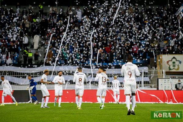 فيديو.. الشباب يتقدم على التعاون بثنائية في الشوط الأول