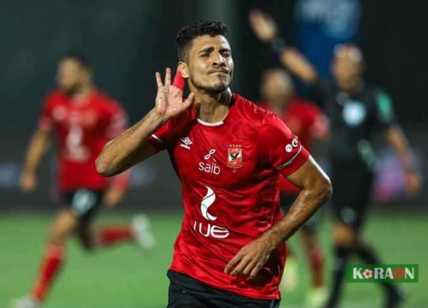 لاعب الأهلي السابق يوجه صدمة للاعب محمد شريف