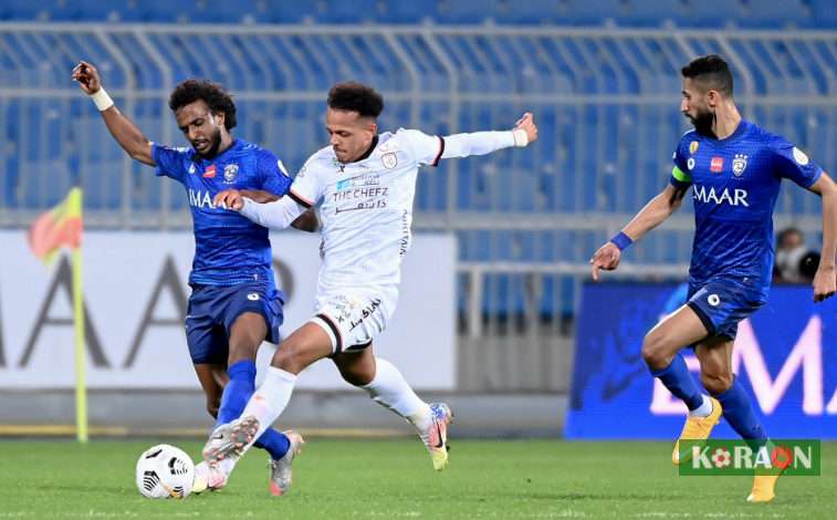 من هو معلق مباراة الشباب والهلال في دوري روشن السعودي؟