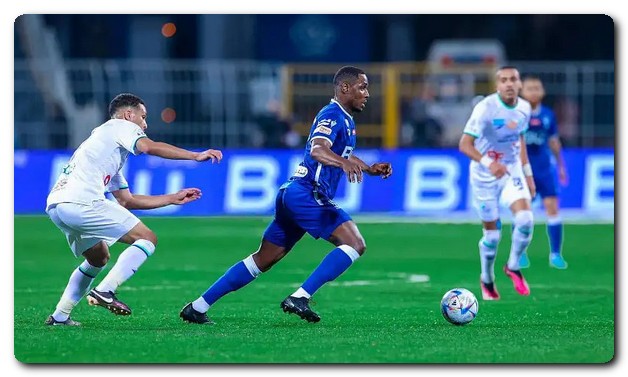 من هو معلق مباراة الهلال والفتح في دوري روشن السعودي؟