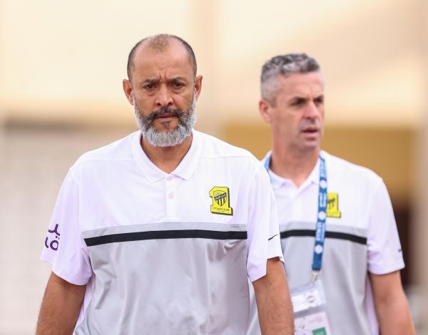 نونو سانتو يستقر على بديل طارق حامد أمام الهلال