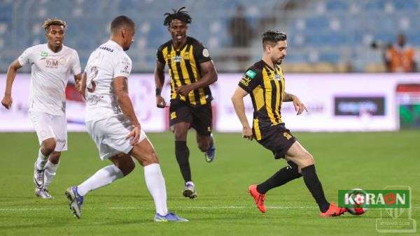 من هو معلق مباراة الشباب والاتحاد في دوري روشن السعودي؟