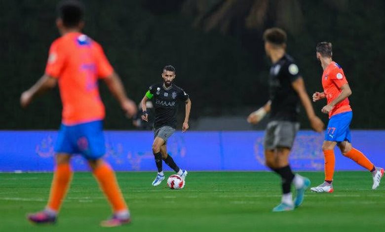 ما هي القنوات الناقلة لمباراة الهلال والفيحاء في دوري روشن السعودي؟