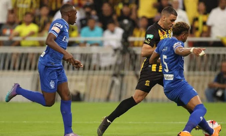 بعد اقتراب نجم الاتحاد من الهلال.. غضب جماهيري على إدارة الفريق