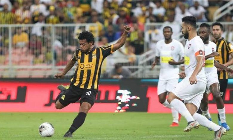 من هو معلق مباراة الاتحاد والرائد في دوري روشن السعودي؟