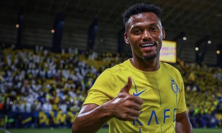 هل يشارك أيمن يحيى في كلاسيكو الاتحاد والنصر؟