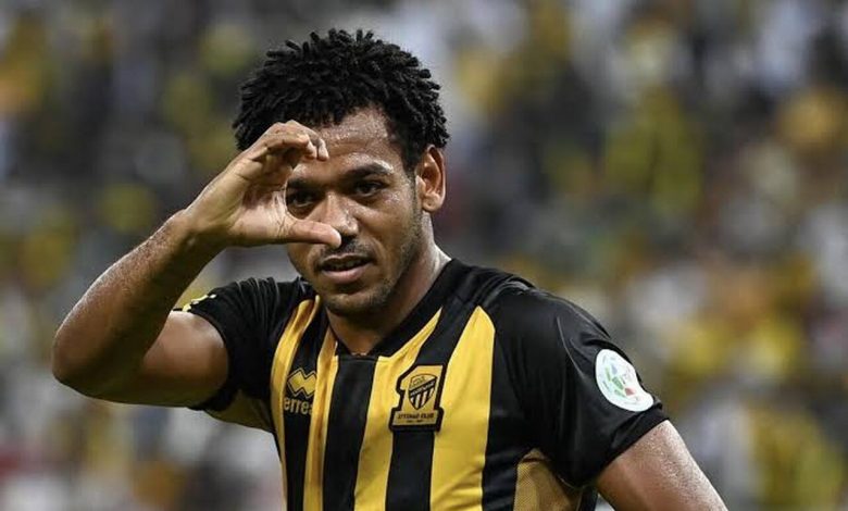 3 عروض للتعاقد مع رومارينهو وهذا موقف الاتحاد!