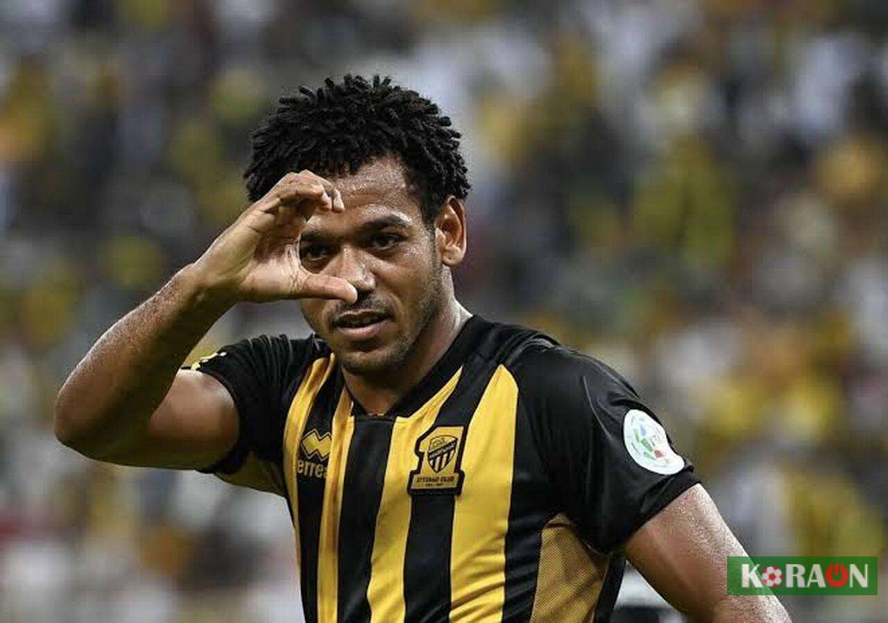 3 عروض للتعاقد مع رومارينهو وهذا موقف الاتحاد!