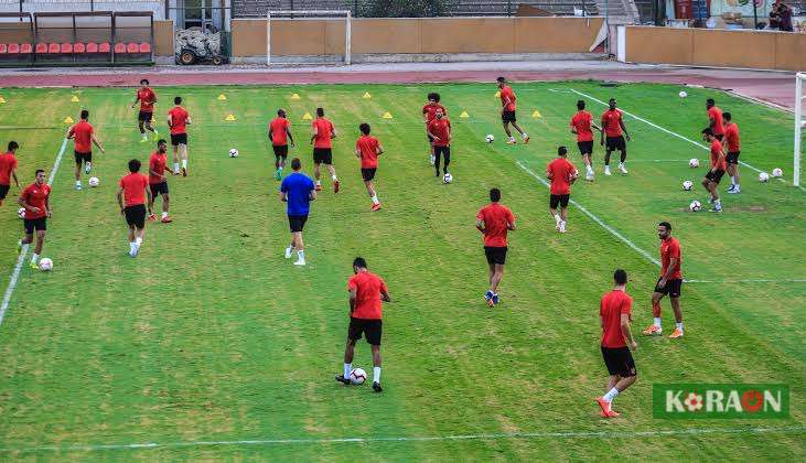 مفاجأة.. مهاجم الأهلي السابق معروض على الزمالك