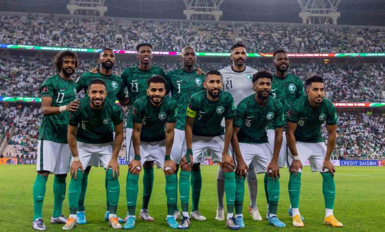 منتخب السعودية يفتح ملف مواجهة عمان في كأس آسيا