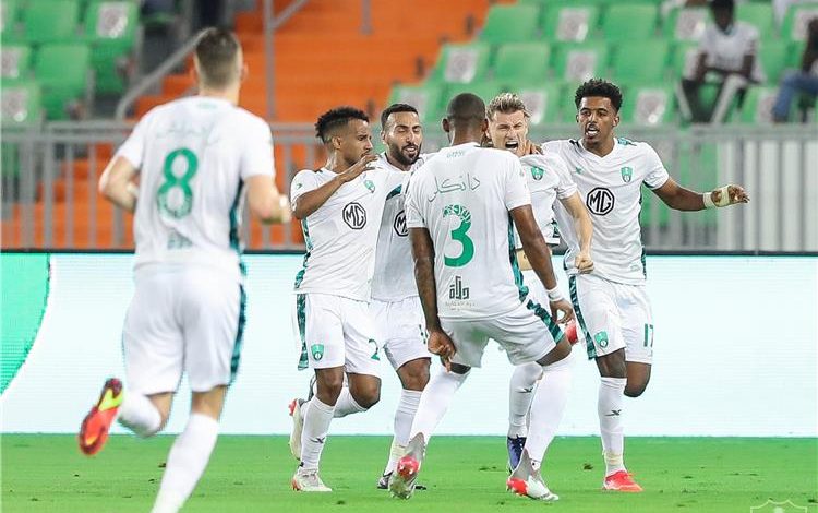 فرانك كيسيه أساسيًا في تشكيل أهلي جدة ضد الطائي بالدوري السعودي